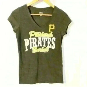 Pittsburgh Pirates Baseball shirt size medium
